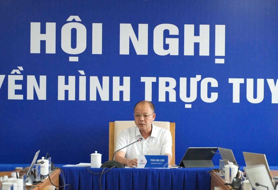 Giám đốc Điện lực Lai Châu Trần Kim Long phát biểu kết luận hội nghị