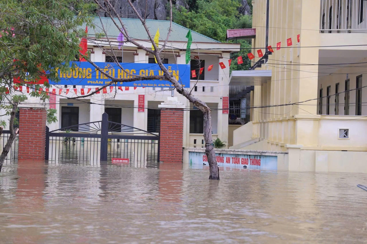 Ninh Bình: Lũ trên sông Hoàng Long đã đạt đỉnh, mực nước sông Đáy tiếp tục dâng cao