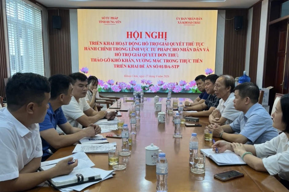 Sở Tư pháp Hưng Yên không chỉ góp phần tháo gỡ những khó khăn, vướng mắc trong giải quyết TTHC và xử lý đơn thư mà còn thể hiện tinh thần đồng hành cùng cơ sở (Ảnh: Vũ Hùng)