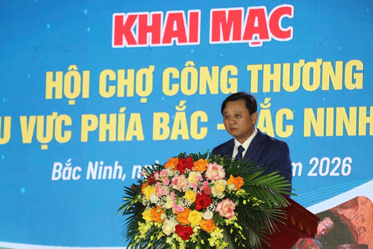 Phó Giám đốc Sở Công Thương Bắc Ninh, Nguyễn Văn Phương phát biểu tại lễ khai mạc. (Ảnh NH)