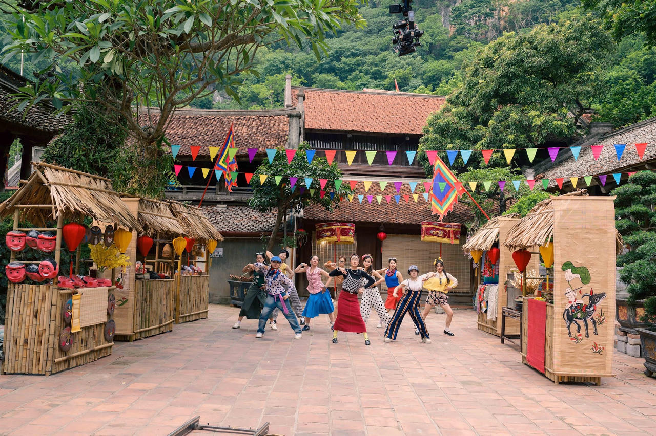 Khi những câu hát xưa tìm được một đời sống mới, tham gia vào dòng chảy công nghiệp văn hóa Việt Nam đang ngày càng sôi động. (Ảnh M.C)