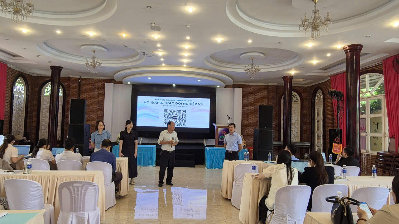 Buổi tập huấn được cán bộ xã, phường khu vực phường Nam Gia Nghĩa và lân cận đánh giá cao. (Ảnh N.B)