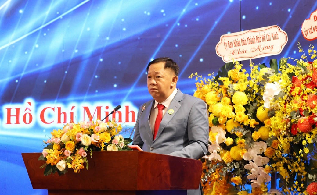 TS.Giang Hán Minh, Viện trưởng Viện Sốt rét – Ký sinh trùng – Côn trùng TP.Hồ Chí Minh phát biểu tại buổi lễ. (Ảnh: VSRKST TP Hồ Chí Minh)