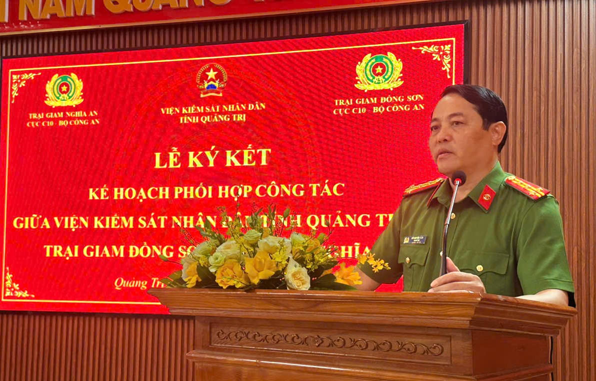 Ông Đỗ Huyền Tâm, Giám thị Trại giam Nghĩa An phát biểu tại lễ ký kết. (Ảnh: M.P)