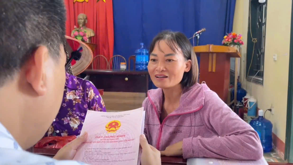 Hưng Yên: Về tận thôn "gỡ" thủ tục hành chính cho dân