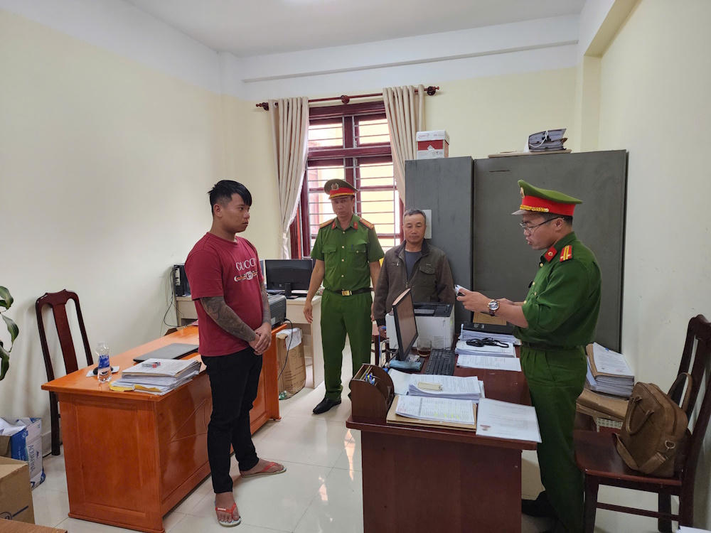 Khởi tố 3 đối tượng mua bán 139 tài khoản ngân hàng, giao dịch hơn 2.000 tỷ đồng