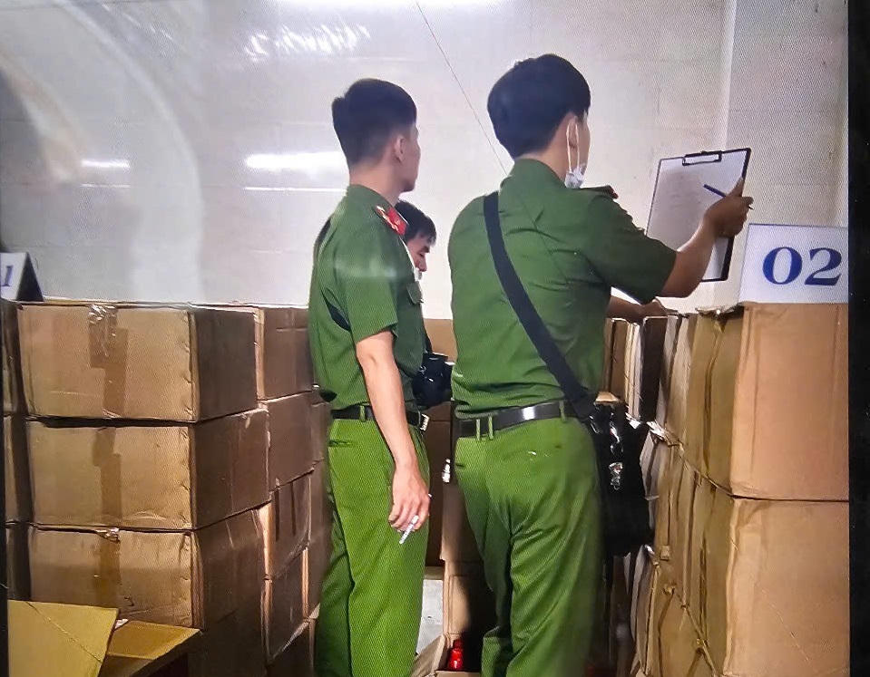 Vụ án hơn 4.000 chai thuốc trừ cỏ chứa chất cấm tại Gia Lai: VKSND tỉnh đã chuyển chứng cứ người dân cung cấp đến Công an tỉnh