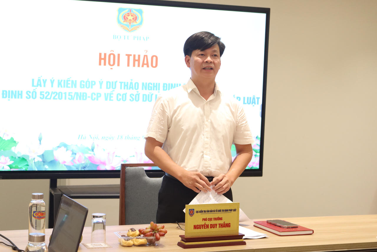 Phó Cục trưởng Cục Kiểm tra văn bản và Tổ chức thi hành pháp luật Nguyễn Duy Thắng .