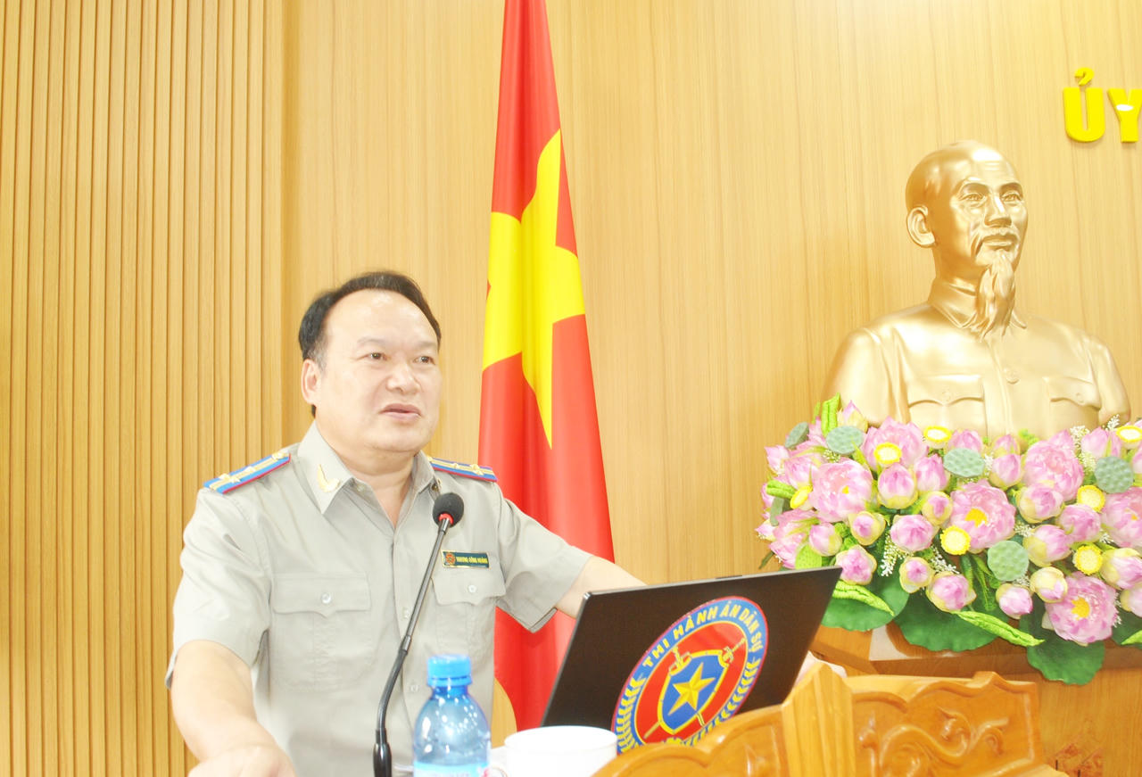 Ông Trương Công Hoàng-Trưởng THADS tỉnh Hà Tĩnh phát biểu khai mạc Hội nghị. (Ảnh: Hữu Anh)