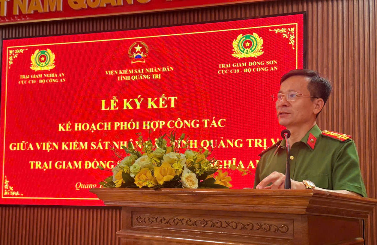 Ông Hồ Sỹ Lưu, Giám thị Trại giam Đồng Sơn phát biểu tại lễ ký kết. (Ảnh: M.P)