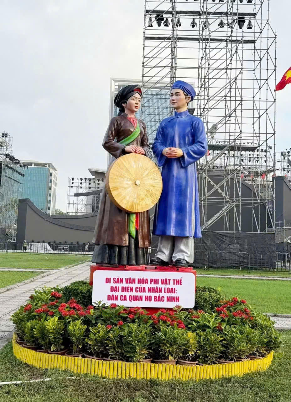 Mô hình dân ca quan họ Bắc Ninh di sản văn hoá phi vật thể.