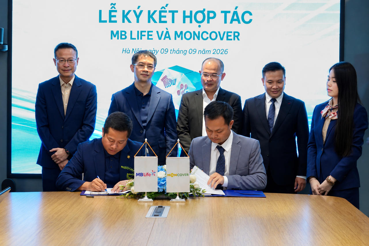 MB Life ký kết hợp tác với Moncover