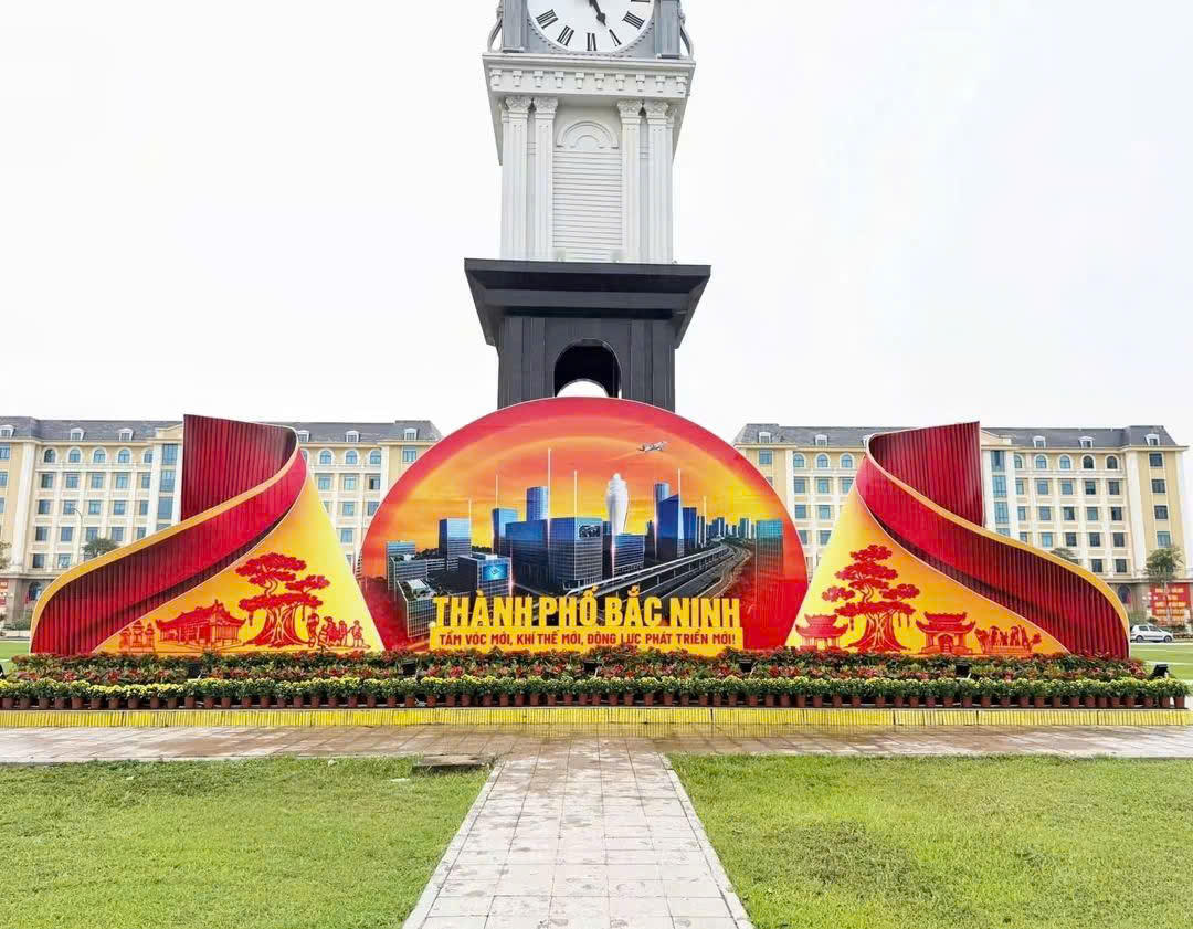Trụ sở Tỉnh ủy Bắc Ninh công tác chuẩn bị cho Lễ công bố Nghị quyết của Quốc hội về thành lập thành phố Bắc Ninh và đón nhận Huân chương Lao động hạng Nhất đang được hoàn tất.
