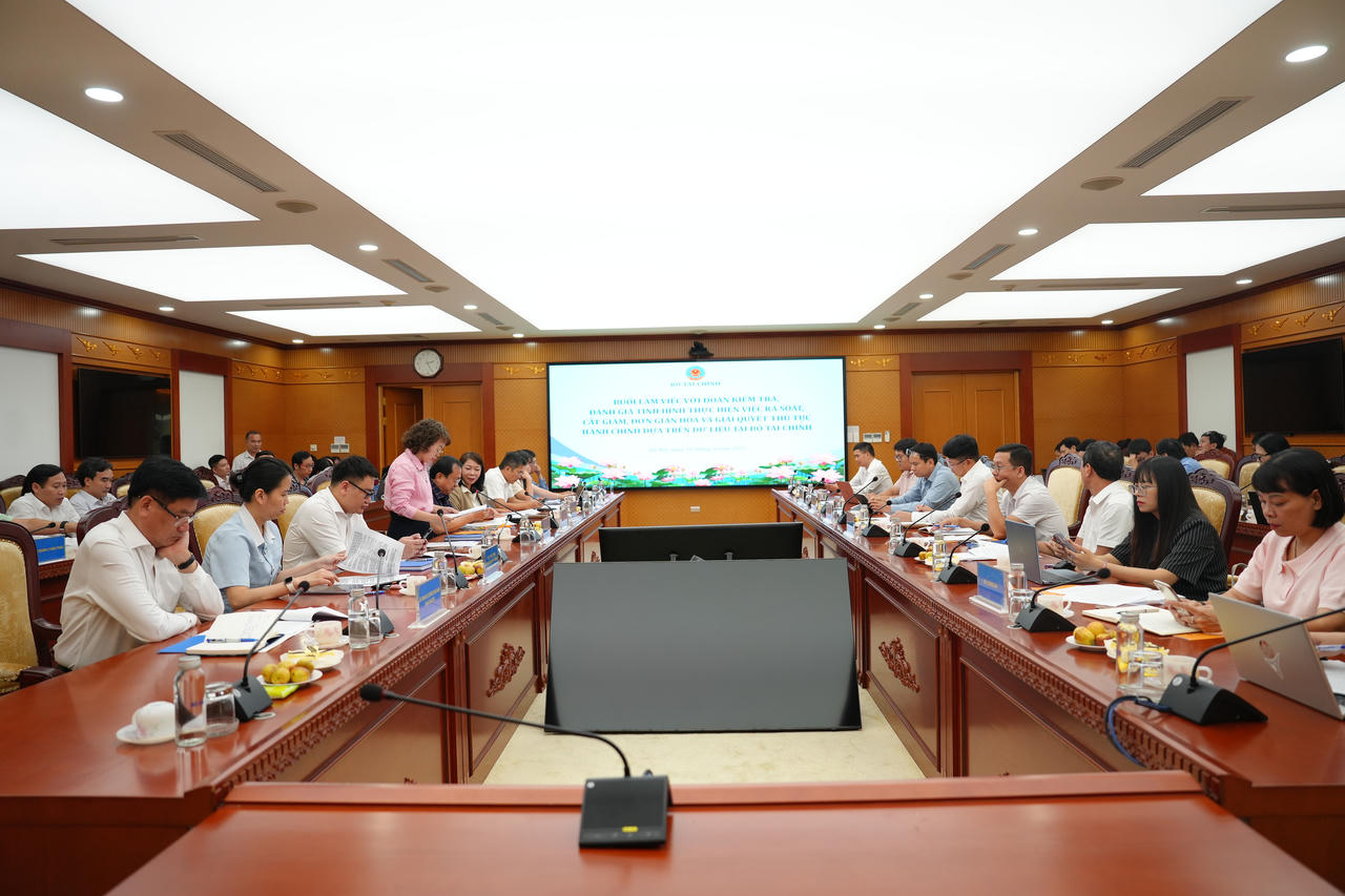 Quang cảnh buổi kiểm tra.