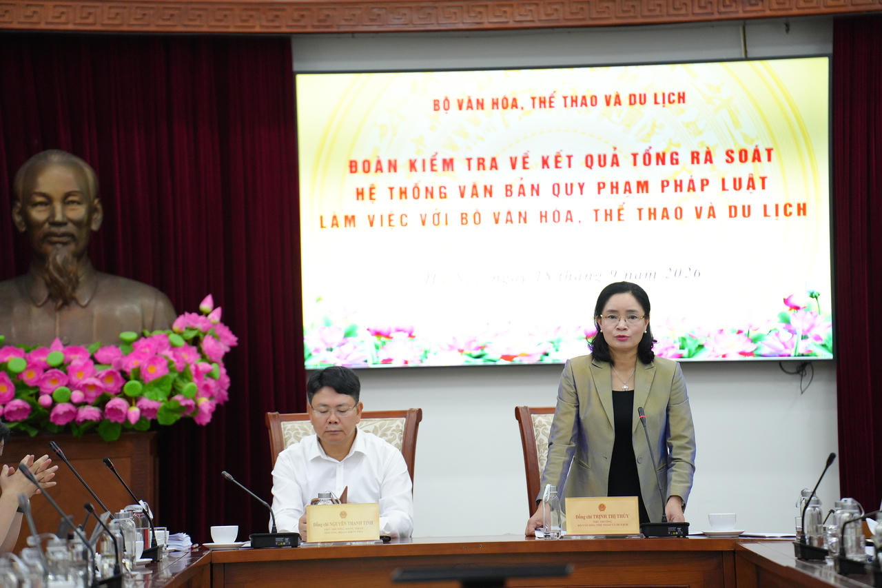 Thứ trưởng Trịnh Thị Thủy nhấn mạnh cách tiếp cận của Bộ đối với đợt tổng rà soát: “làm cho chính mình”.