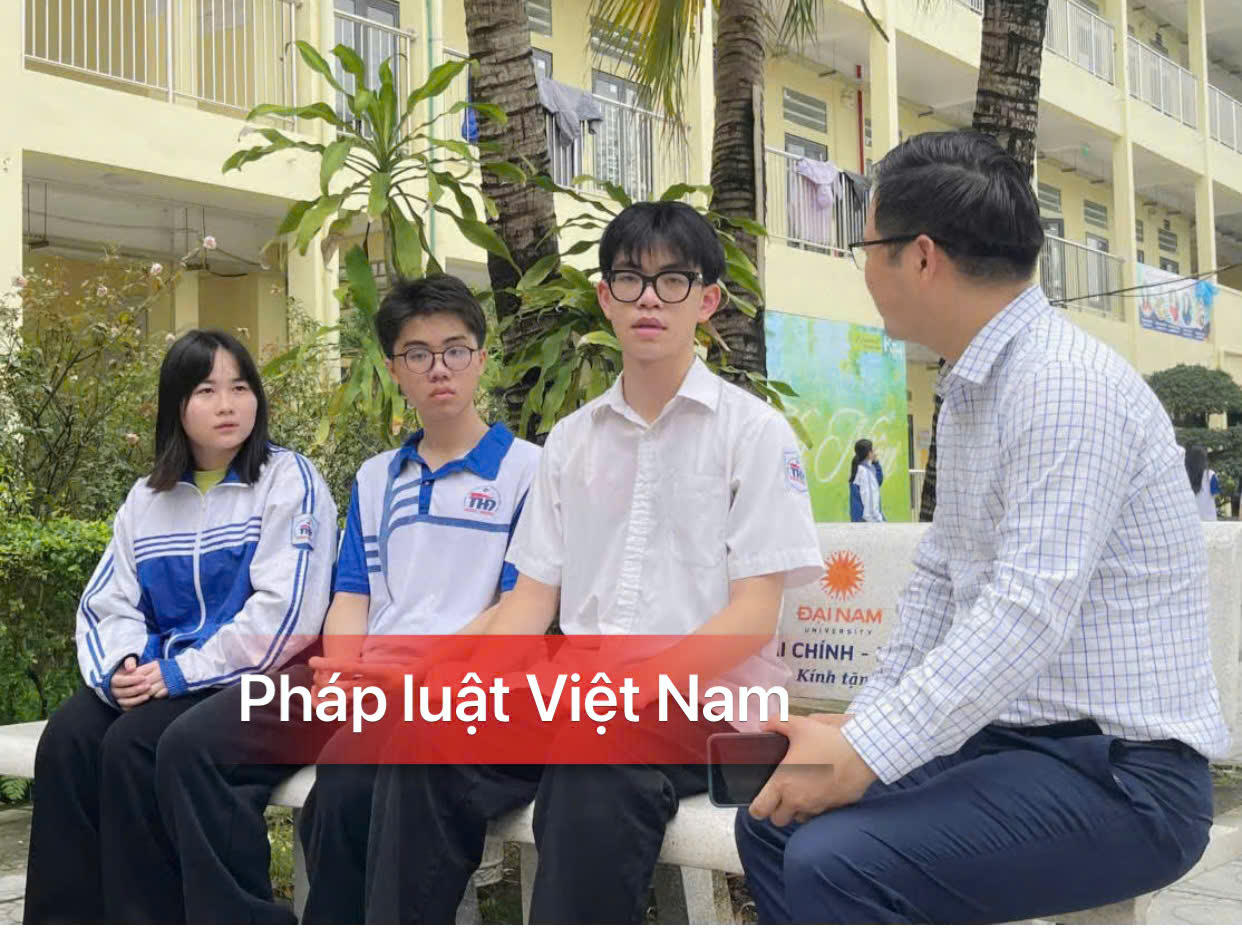 Các em học sinh Trường THPT Trần Hưng Đạo Hà Đông (Hà Nội) chia sẻ về quá trình rèn luyện tính tự giác, biết lắng nghe lời dạy của cha mẹ, thầy cô, từ đó hình thành ý chí, trách nhiệm và nhận thức đúng – sai ngay từ những năm tháng đầu đời.