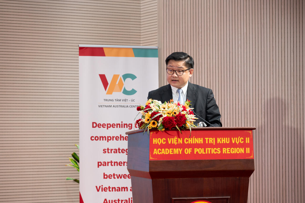 PGS.TS. Đậu Hương Nam, Vụ trưởng Vụ Hợp tác quốc tế, Học viện Chính trị quốc gia Hồ Chí Minh phát biểu.