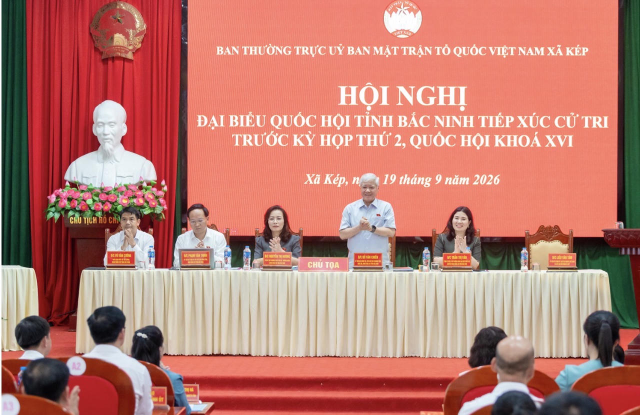 Phó Chủ tịch Thường trực Quốc hội Đỗ Văn Chiến tiếp xúc cử tri xã Kép
