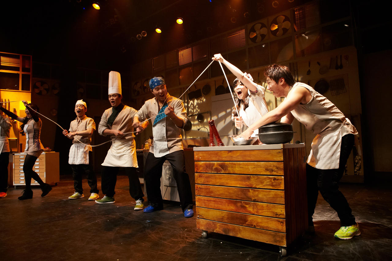 Phở Việt Nam và cơm trộn Hàn Quốc sẽ được tái hiện tại nhạc kịch Chef show 