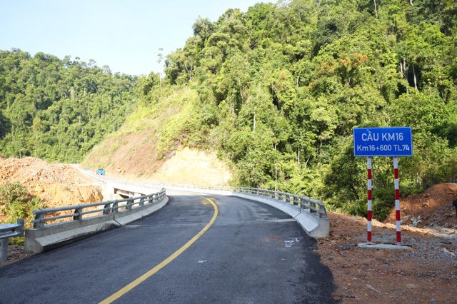 TP Huế: Sớm khắc phục các điểm sạt lở trên tuyến đường Nam Đông - A Lưới  