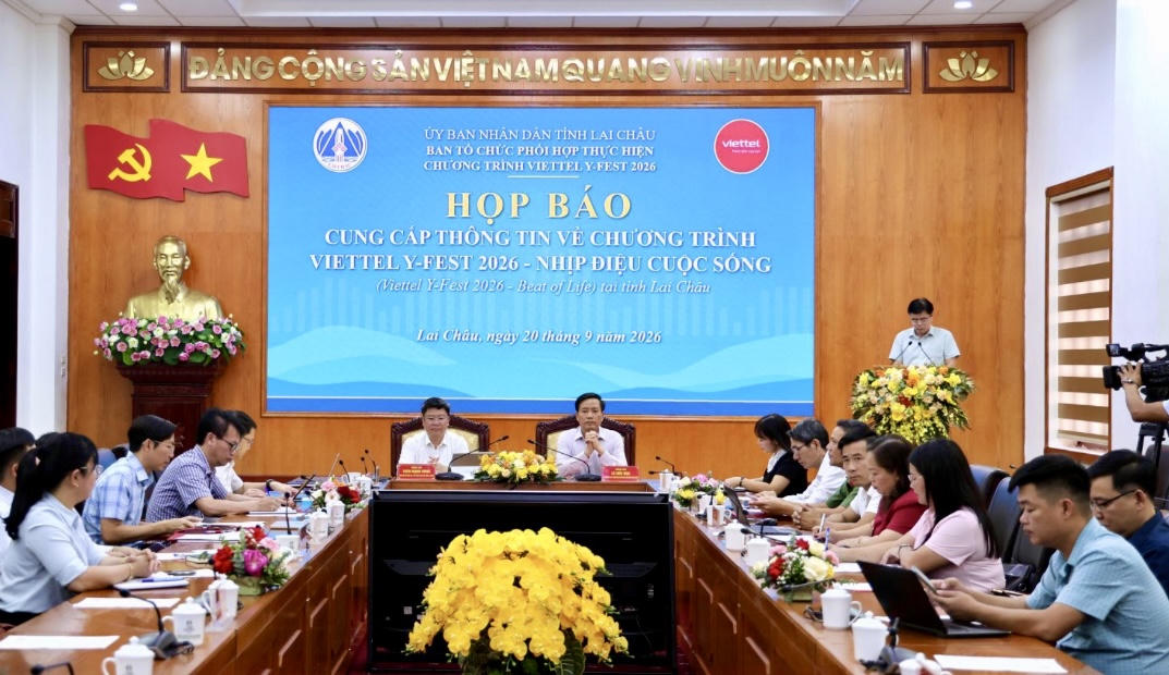 Quang cảnh buổi họp báo. (Ảnh: Tống Bao)