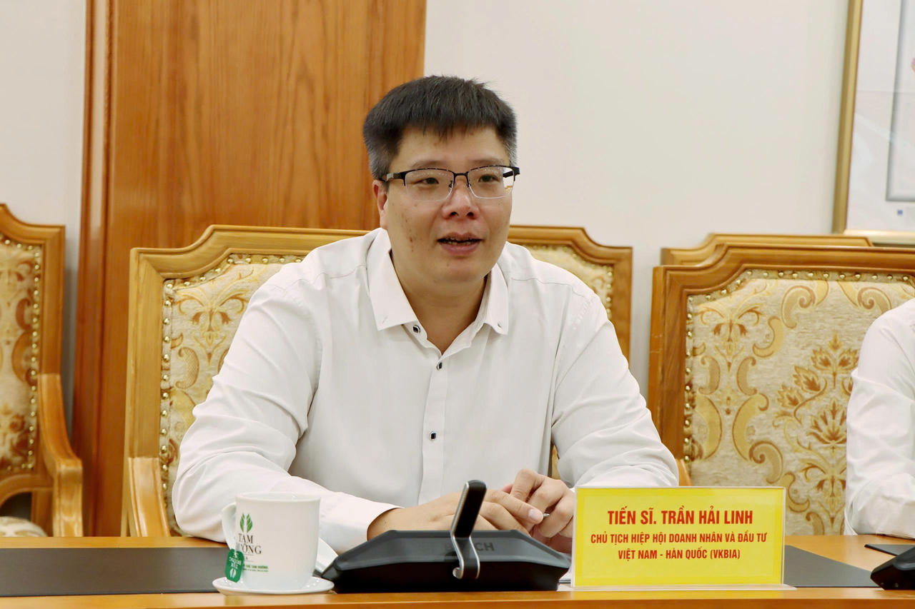 TS. Trần Hải Linh phát biểu tại buổi làm việc.