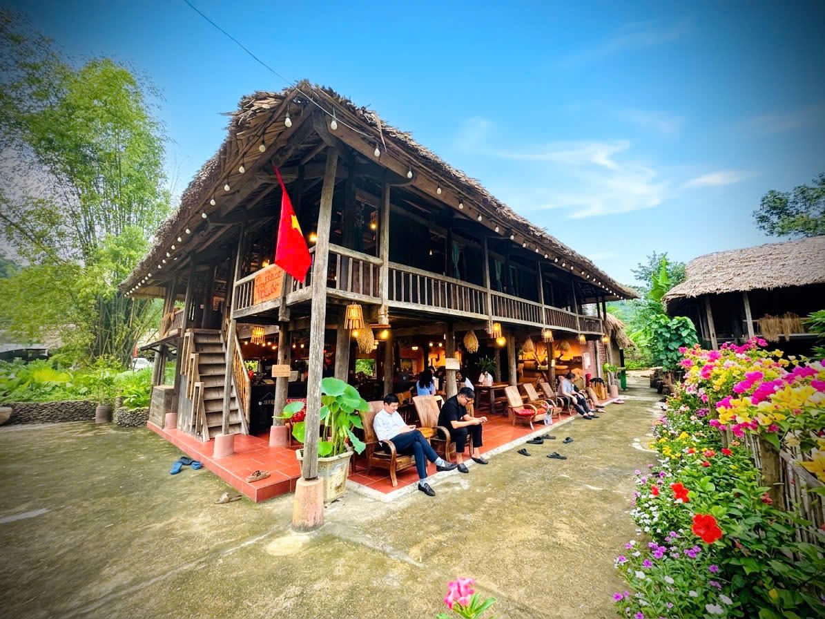 Phát triển dược liệu gắn với bảo tồn văn hóa các dân tộc ở Lào Cai