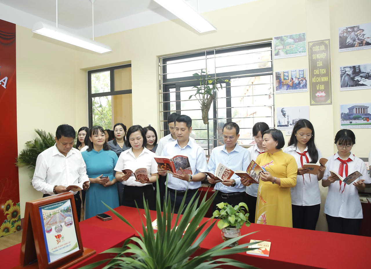 Lào Cai ra mắt Không gian văn hóa Hồ Chí Minh trong trường học