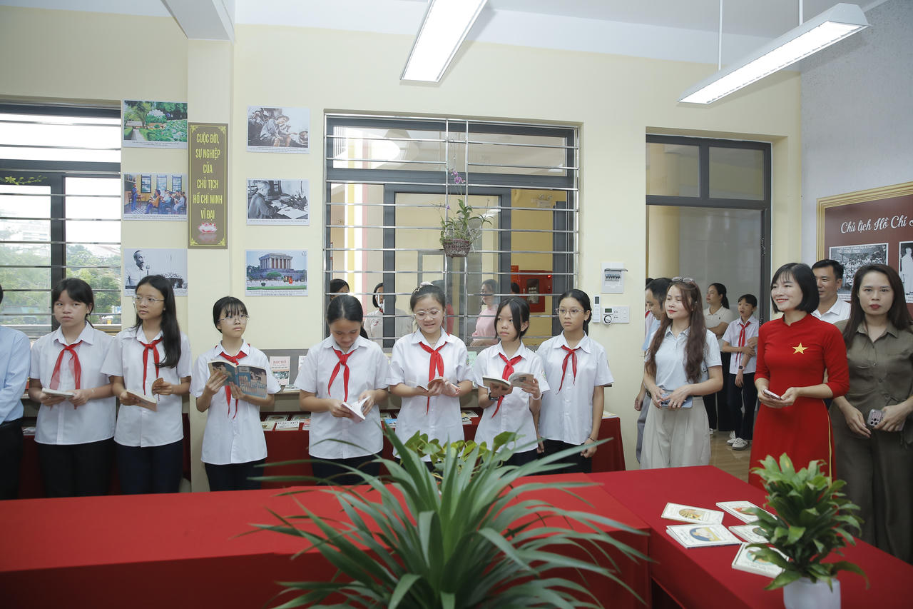Lào Cai ra mắt Không gian văn hóa Hồ Chí Minh trong trường học