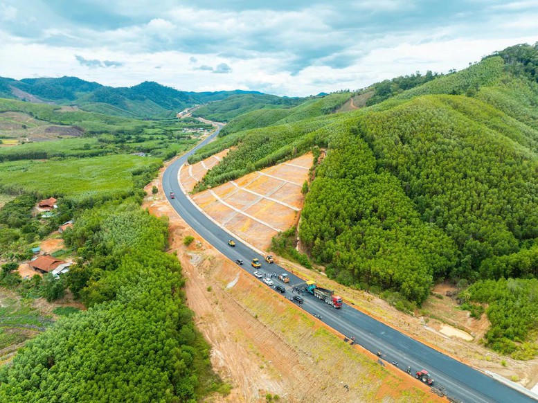 Bộ Xây dựng: Chấn chỉnh, rút kinh nghiệm trong quản lý một số dự án đầu tư 