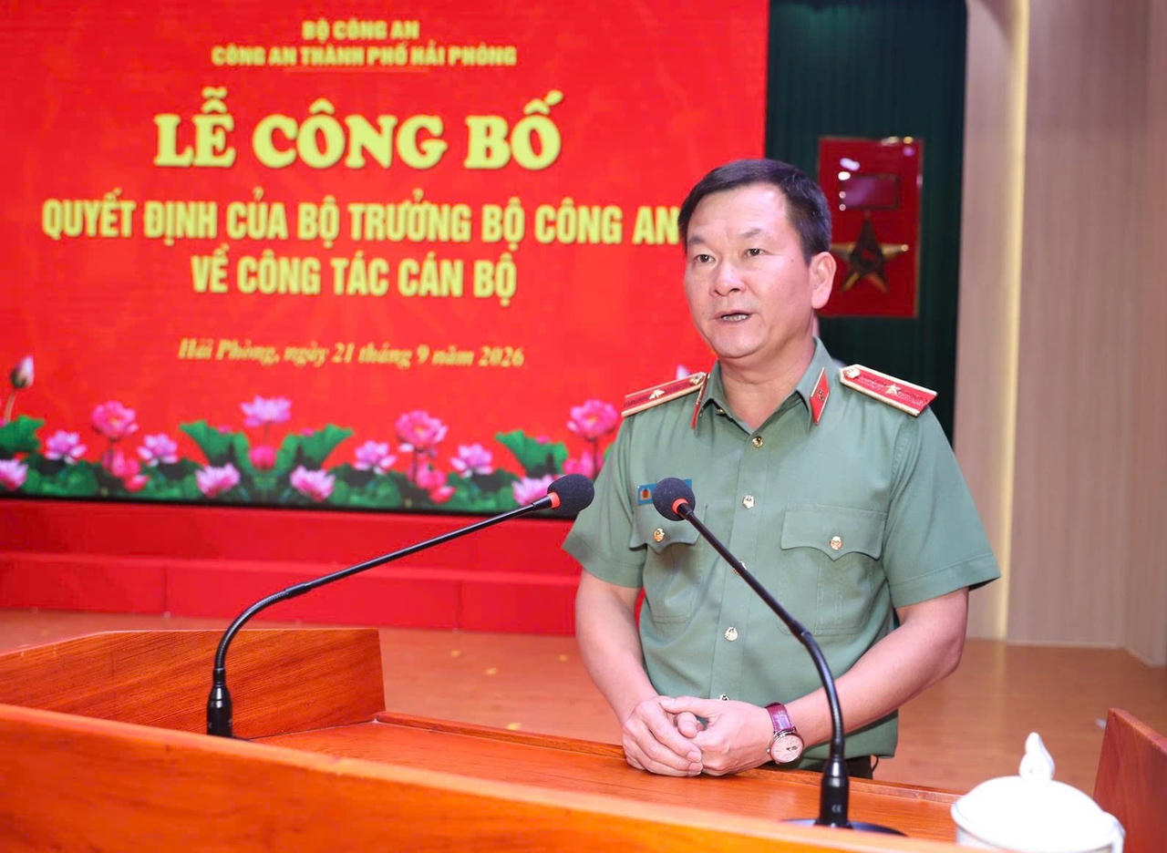 Thiếu tướng Bùi Quang Bình - Giám đốc Công an TP phát biểu tại buổi lễ (Ảnh Thùy Linh)