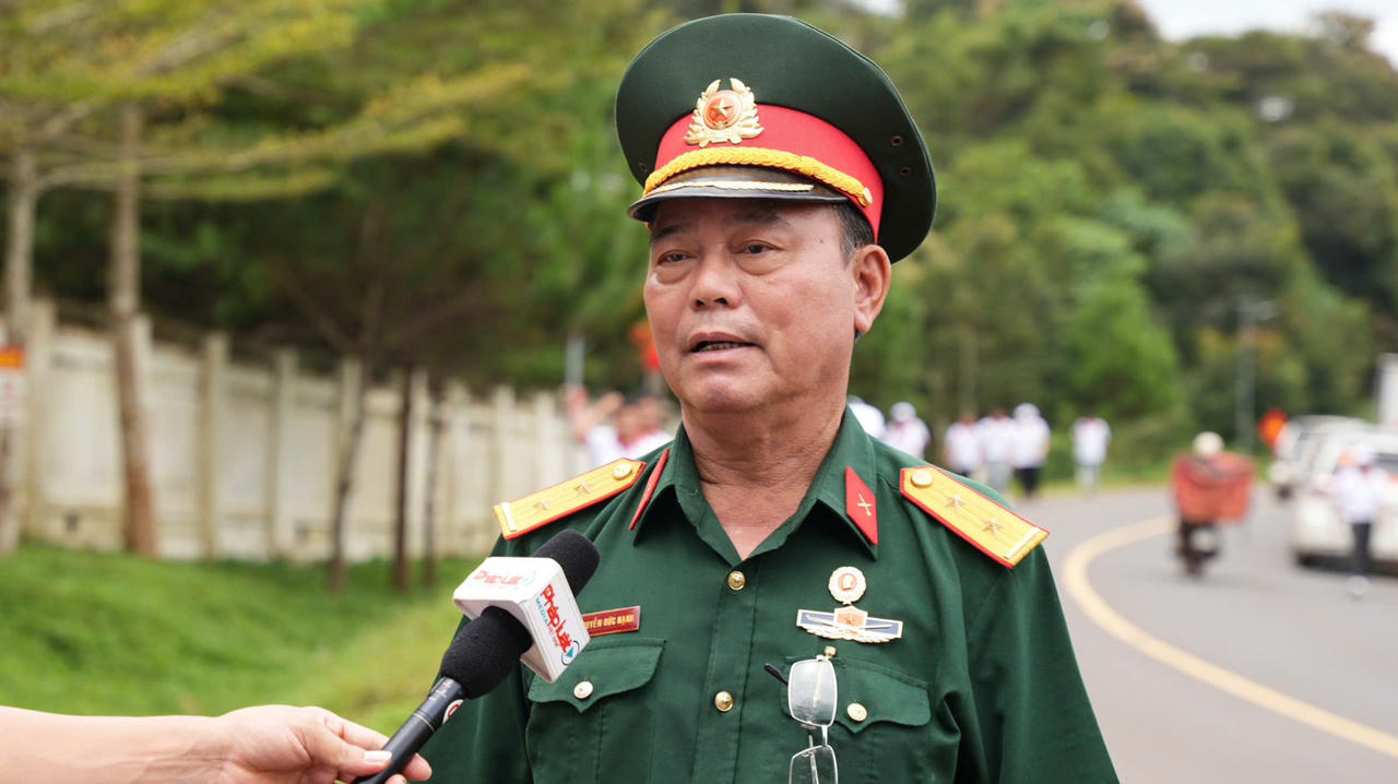 Ông Nguyễn Văn Hạnh, Giám đốc Trung tâm Giáo dục nghề nghiệp Lái xe Tiến Đạt, Nhà tài trợ Bạch kim chương trình Caravan