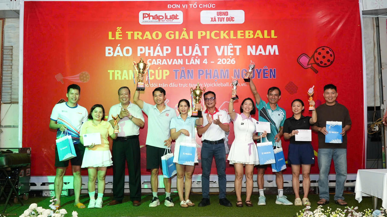 Nhìn lại hành trình Caravan Báo Pháp Luật Việt Nam lần thứ IV: Từ những cung đường đến ánh sáng nơi biên giới
