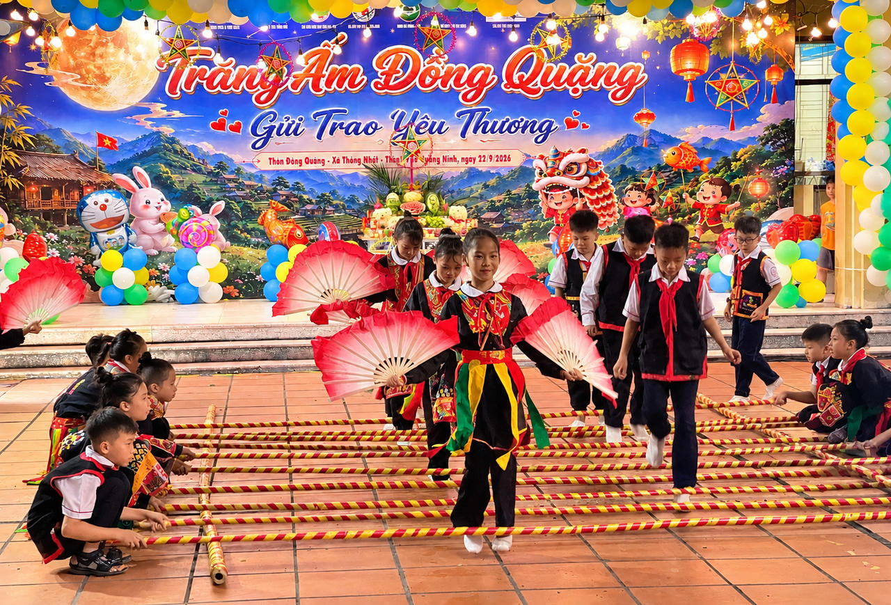 “Trăng ấm Đồng Quặng” mang niềm vui Trung thu đến trẻ em vùng cao