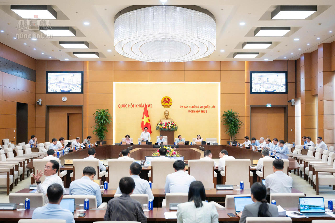 Chuyển tư duy đột phá từ quản lý tài nguyên đơn thuần sang mô hình quản trị biển hiện đại
