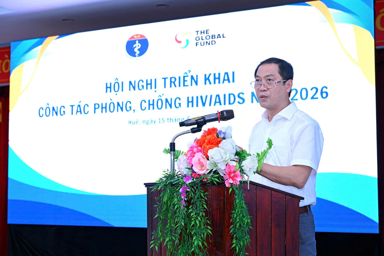 PGS.TS.BS Trần Kiêm Hảo, Giám đốc Sở Y tế TP Huế, phát biểu tại một hội nghị chuyên môn về công tác phòng, chống HIV/AIDS. Đây là một trong những nhiệm vụ quan trọng được CDC Huế triển khai nhằm bảo vệ sức khỏe cộng đồng. Ảnh CDC cung cấp