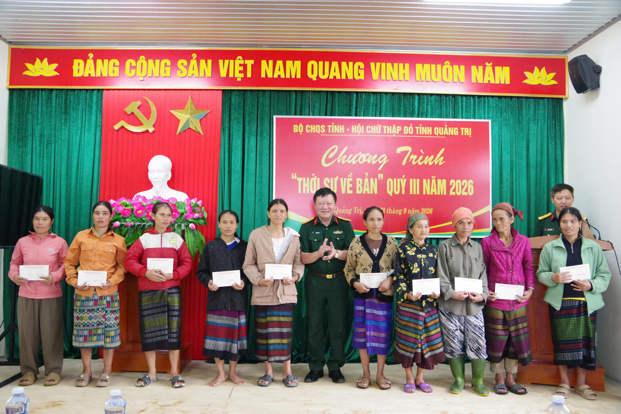 Bộ chỉ huy quân sự Quảng Trị phối hợp tổ chức chương trình "Thời sự về bản"