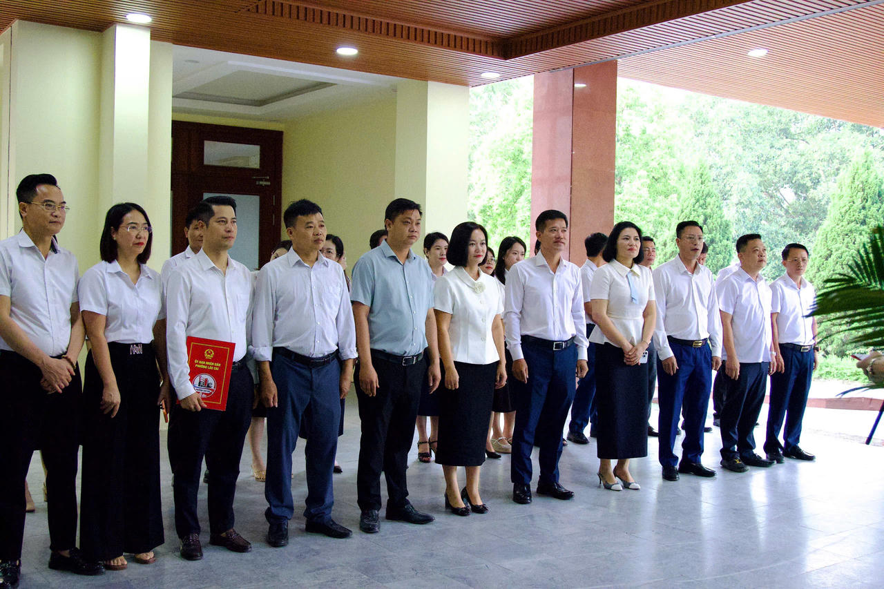 Các đại biểu tham dự chương trình ra mắt mô hình. (Ảnh: Nguyễn Hải)