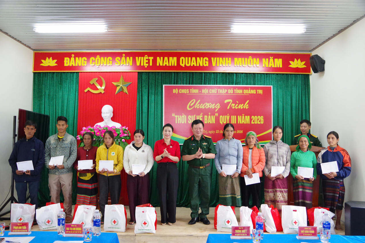 Bộ chỉ huy quân sự Quảng Trị phối hợp tổ chức chương trình "Thời sự về bản"