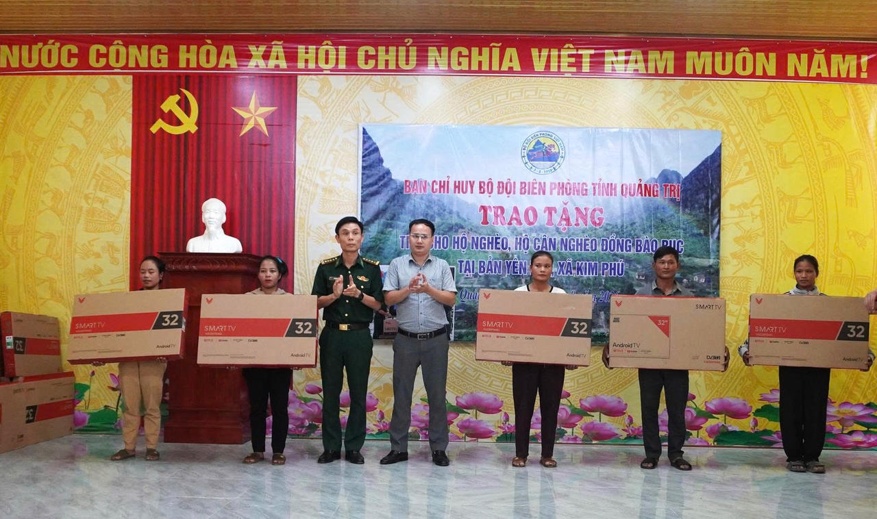 Từ những món quà Trung thu đến hành trình nâng bước trẻ em vùng biên Quảng Trị