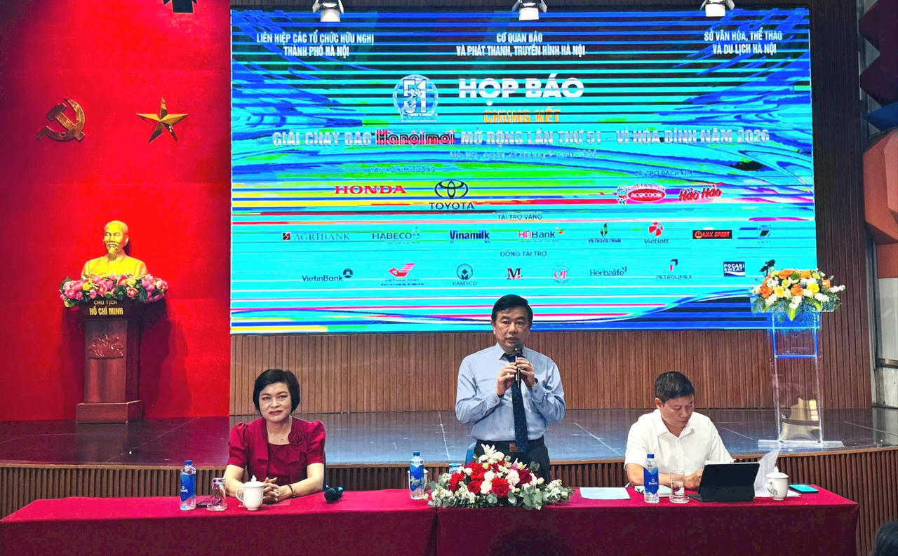 Phó Giám đốc Cơ quan Báo và Phát thanh, Truyền hình Hà Nội Nguyễn Minh Đức thông tin về Giải chạy (Ảnh: Ngân Hà).