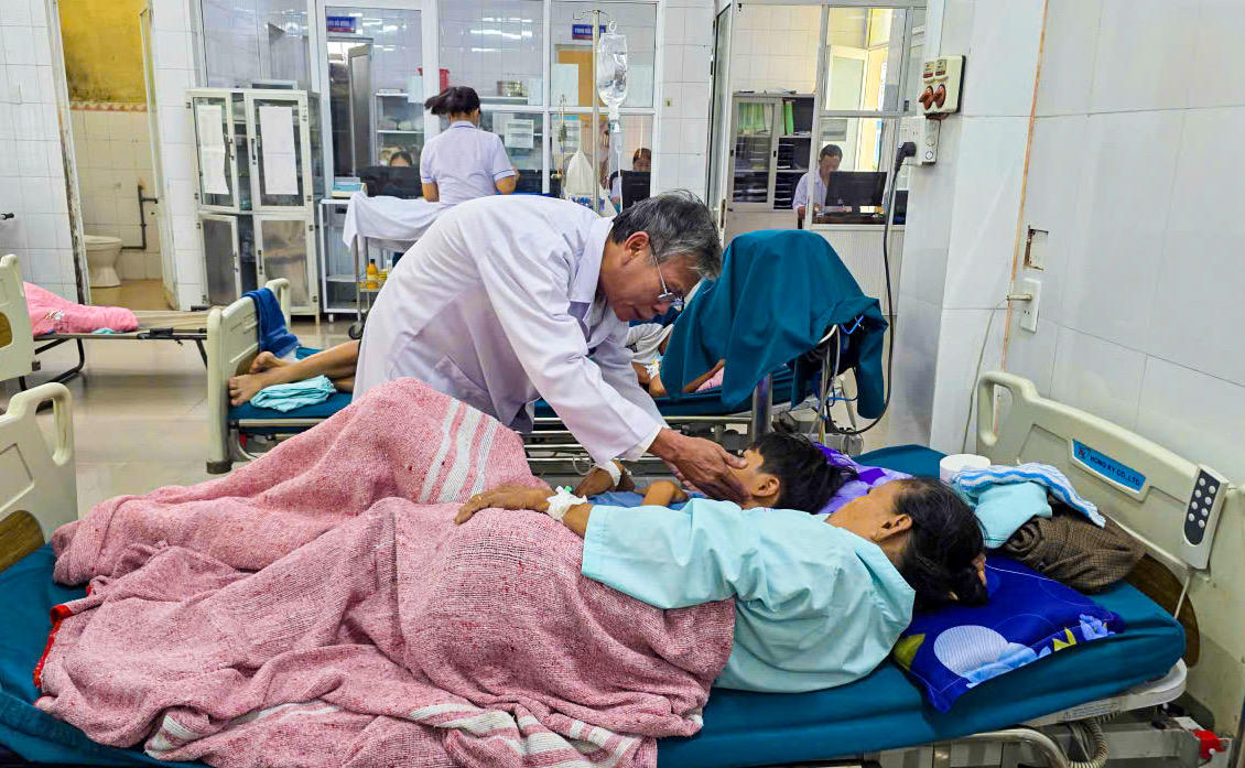 Vụ hàng chục người nhập viện nghi ngộ độc thực phẩm tại Quảng Trị: 20 mẫu dương tính với Salmonella spp