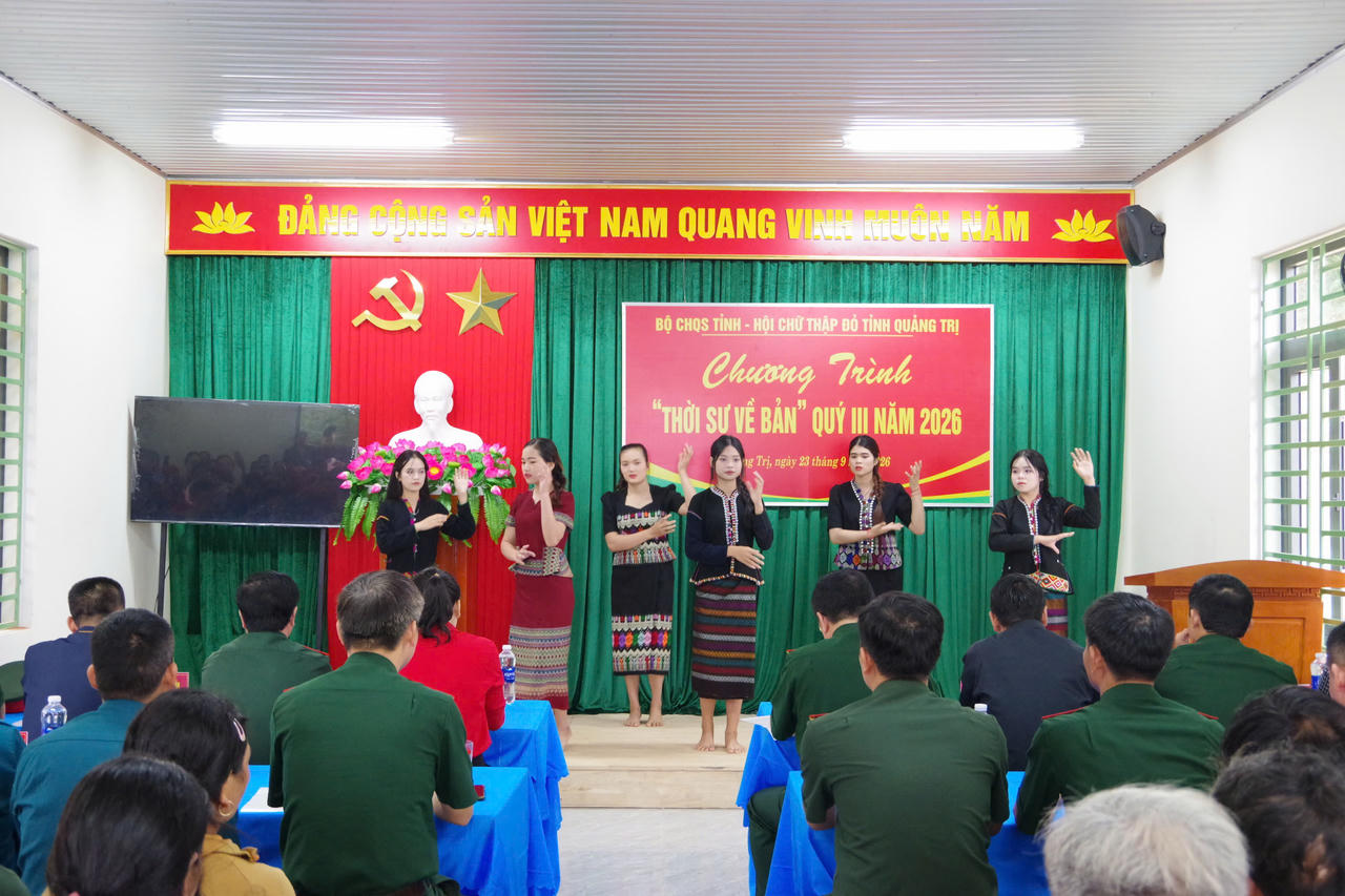 Bộ chỉ huy quân sự Quảng Trị phối hợp tổ chức chương trình "Thời sự về bản"