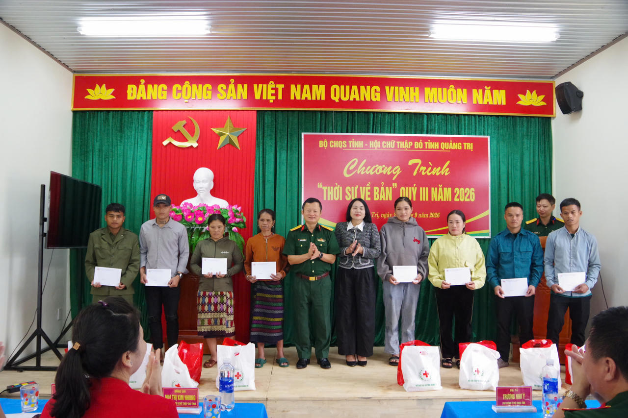 Bộ chỉ huy quân sự Quảng Trị phối hợp tổ chức chương trình "Thời sự về bản"