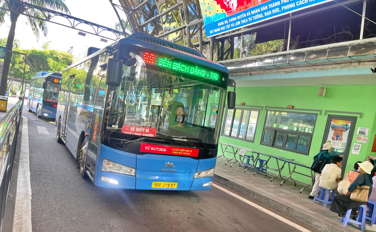 Gần 27 triệu lượt khách đi xe buýt tại TP HCM trong gần 3 tháng