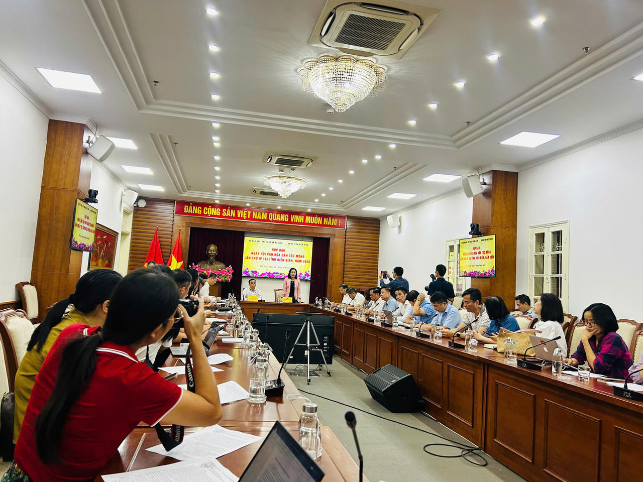 Quang cảnh họp báo thông tin về Ngày hội Văn hóa dân tộc Mông lần thứ IV tại tỉnh Điện Biên, năm 2026 (Ảnh: Thùy Dương).