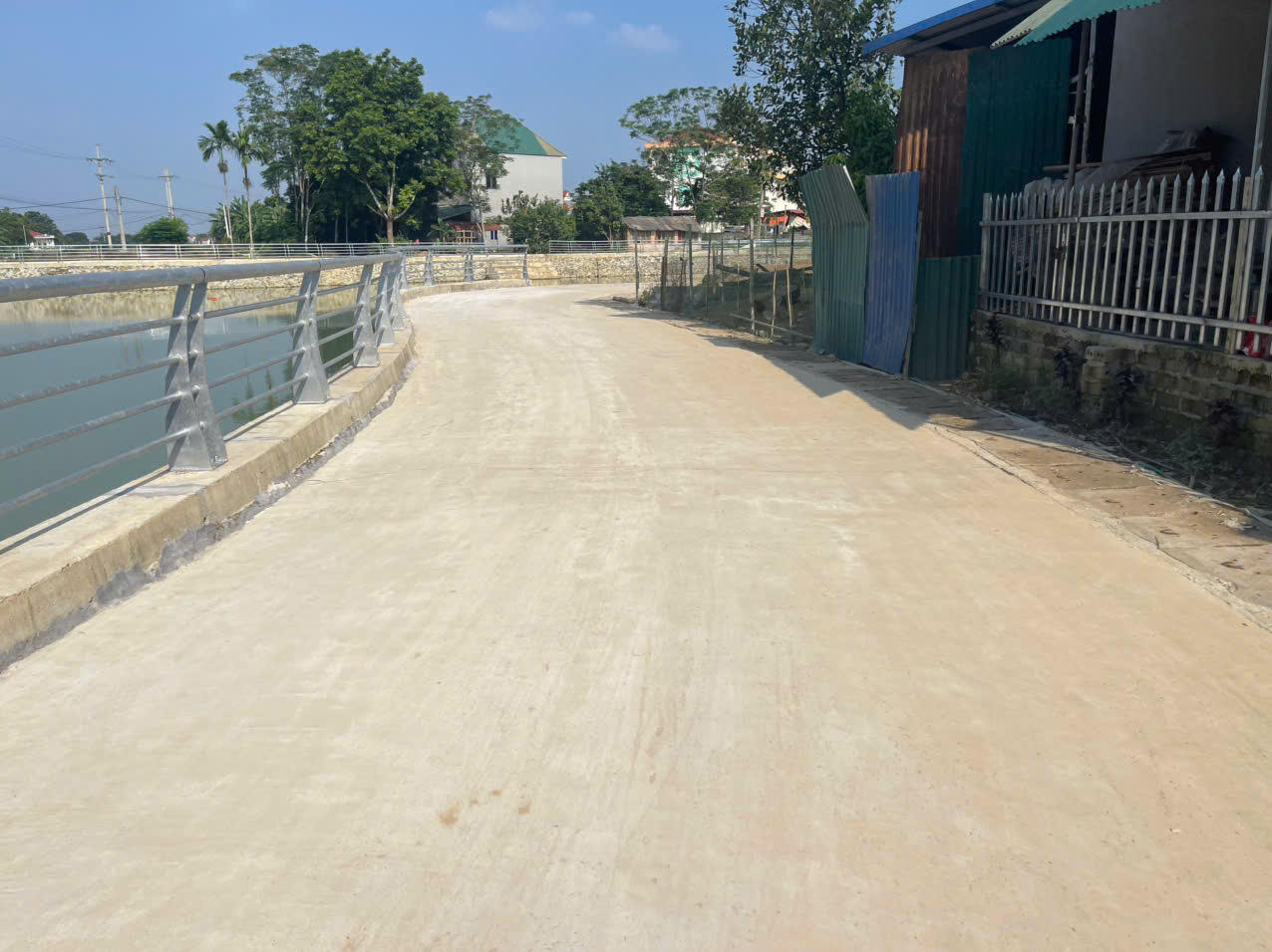 Xã Yên Xuân: Đã khắc phục những tồn tại ở dự án cải tạo khuôn viên ao Đầm Bối