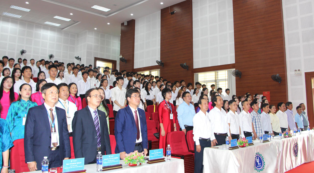 Mở cánh cửa đào tạo đại học Luật của ULAW tại miền Trung