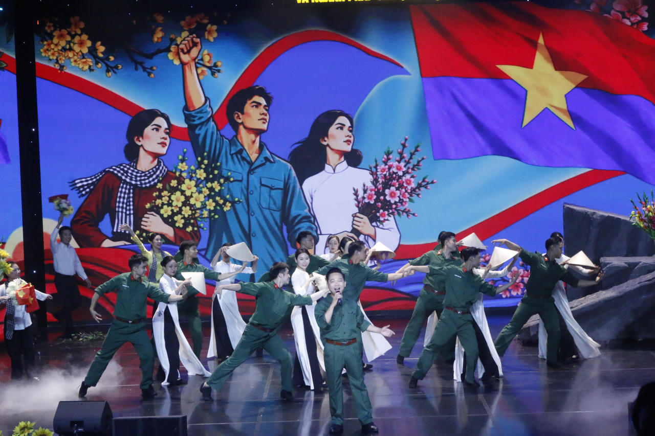 Sức mạnh kỷ cương và dấu ấn nửa thế kỷ ‘gác cổng’ pháp lý của Ngành Pháp chế Quân đội