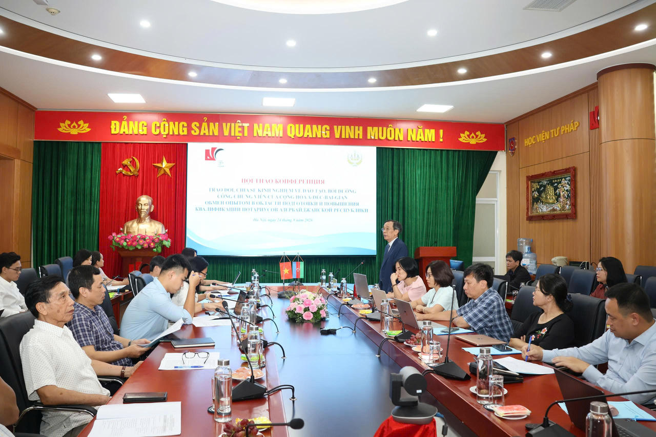 Trao đổi kinh nghiệm về đào tạo, bồi dưỡng công chứng viên